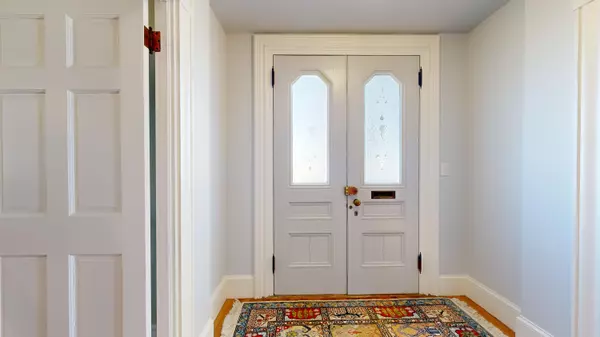 Thomaston, ME 04861,45 Knox ST