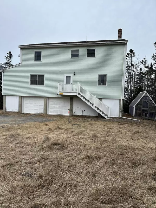 63 Bear Cove RD, Milbridge, ME 04658