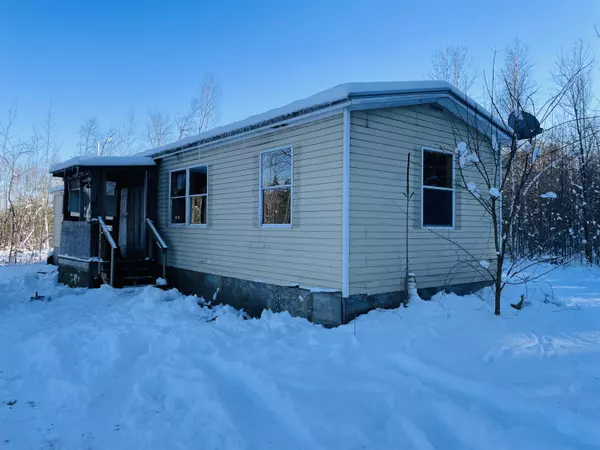 Fairfield, ME 04937,8 Hooper LN