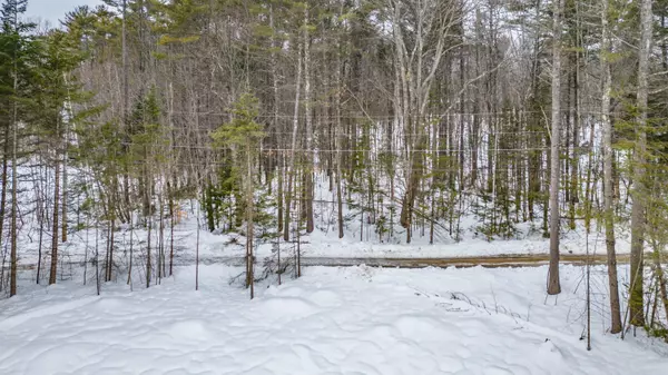 New Gloucester, ME 04260,17 Short Dirt RD