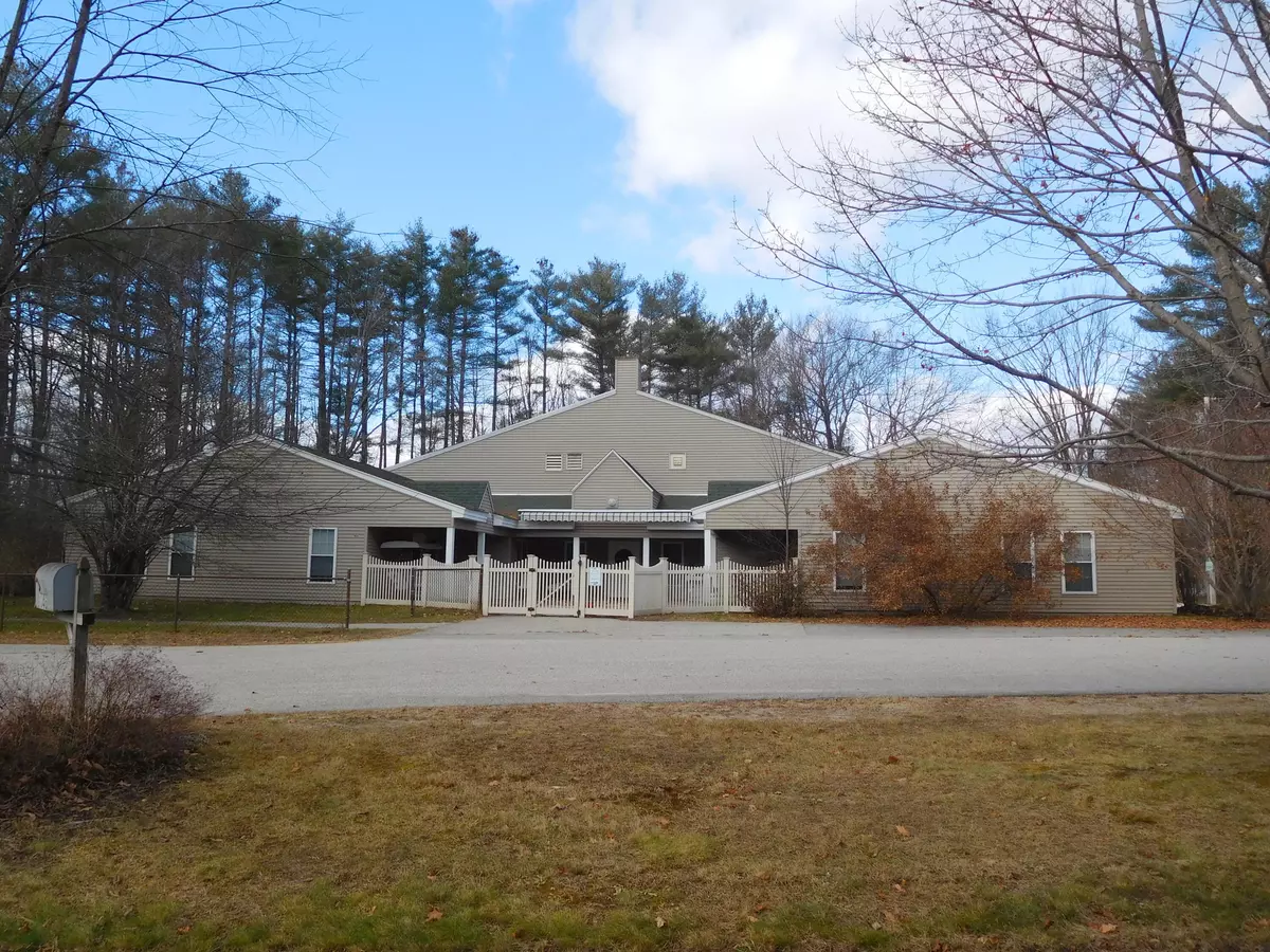 Mechanic Falls, ME 04256,146 N North Main ST