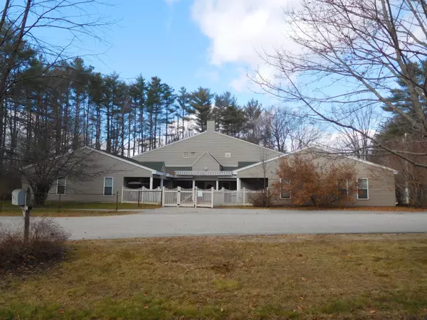 146 N North Main ST, Mechanic Falls, ME 04256