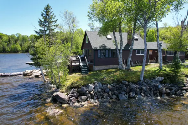 121 Shelton TRL, Rangeley Plt, ME 04970