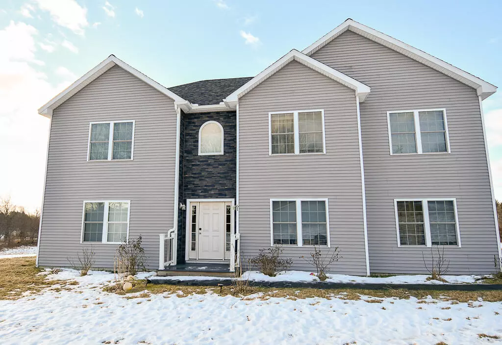 Hallowell, ME 04347,61 Sunrise DR