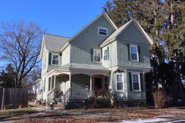 Sanford, ME 04073,12 Pleasant AVE