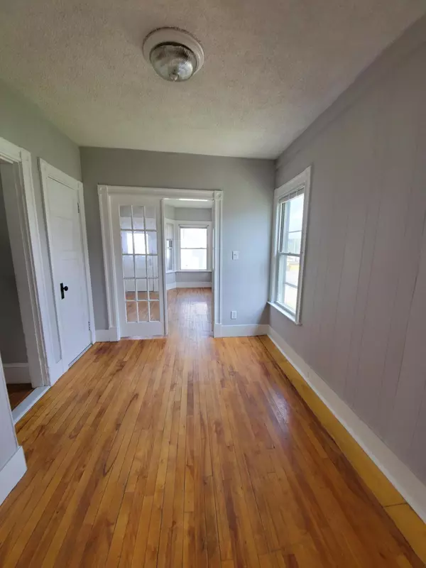 Waterville, ME 04901,4 Spring PL