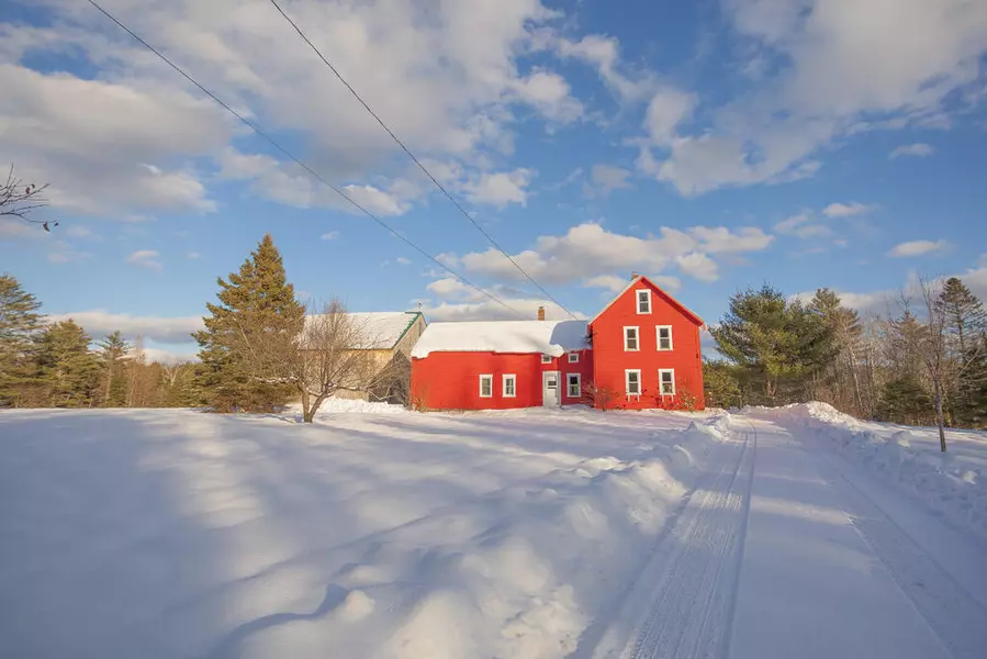8 Great Works RD, New Portland, ME 04961