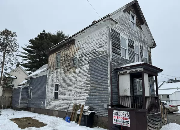 3 Carrean ST, Waterville, ME 04901