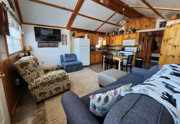 Mexico, ME 04257,72 Poplar Hill RD