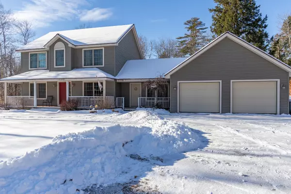 7 Elliott CIR, Glenburn, ME 04401