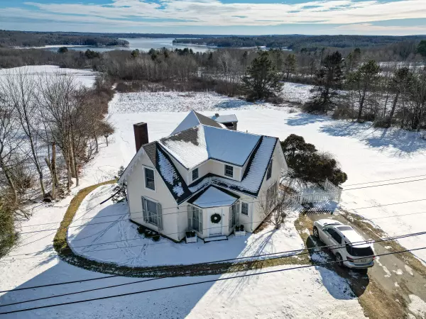 Waldoboro, ME 04572,726 Bremen RD