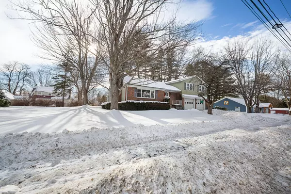 Waterville, ME 04901,18 Eustis Pkwy