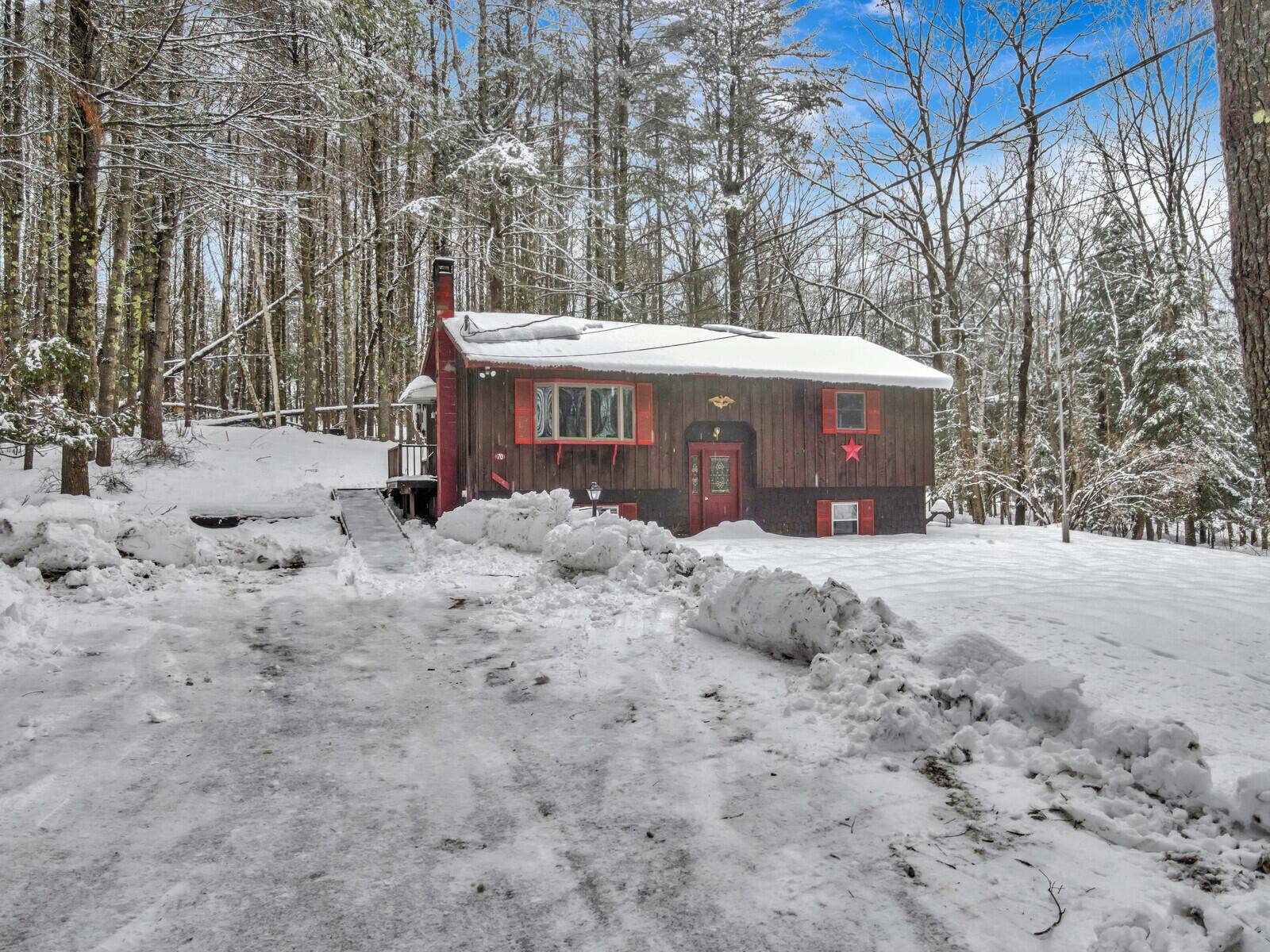 Buckfield, ME 04220,70 Old Sumner RD