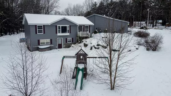 5 Fairview DR, Leeds, ME 04263