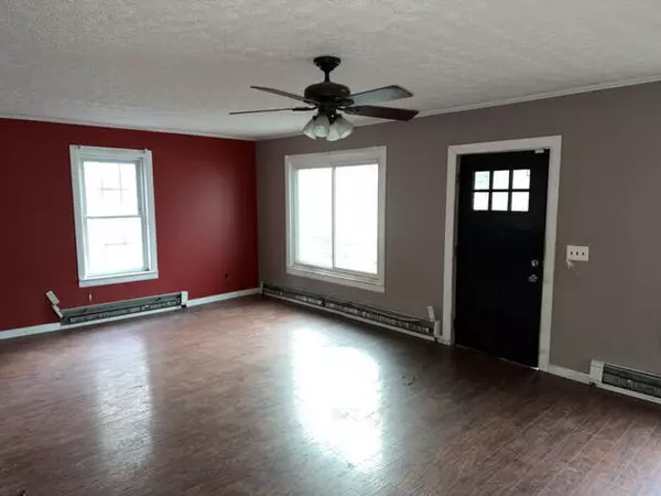 Millinocket, ME 04462,87 Highland AVE