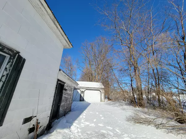 Madison, ME 04950,15 Perkins ST