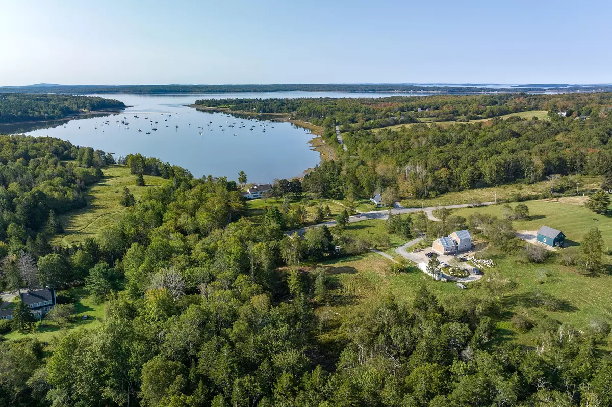 Sedgwick, ME 04673,83 Reach RD