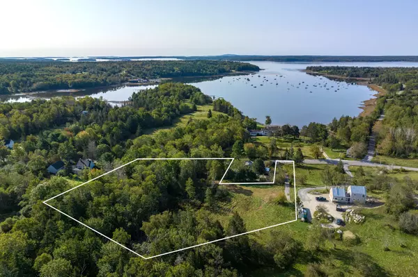 Sedgwick, ME 04673,83 Reach RD