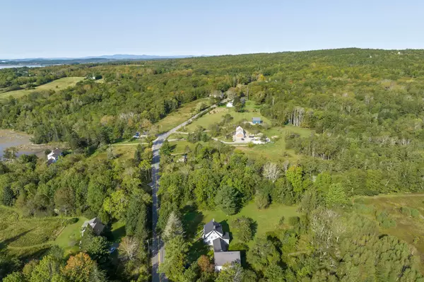 Sedgwick, ME 04673,83 Reach RD