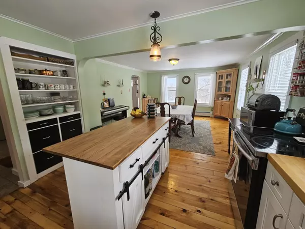 125 King RD, Lisbon, ME 04250