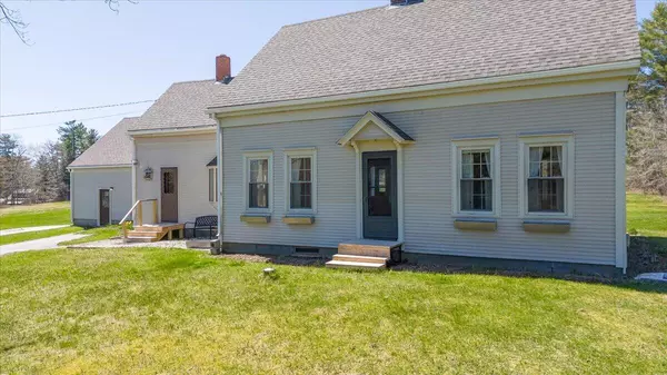 Warren, ME 04864,840 Wottons Mill RD