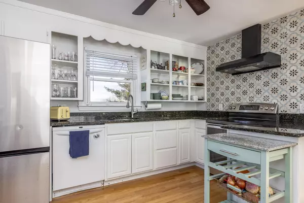 South Portland, ME 04106,799 Highland AVE