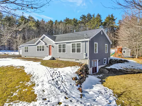 Whitefield, ME 04353,208 North Hunts Meadow RD