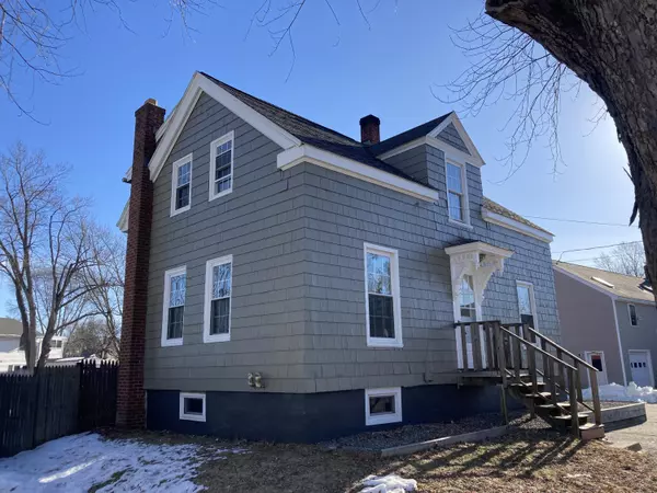 South Portland, ME 04106,40 Cash ST