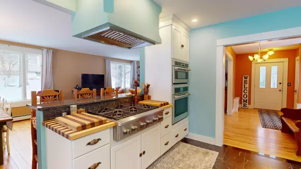 Orono, ME 04473,51 Forest AVE