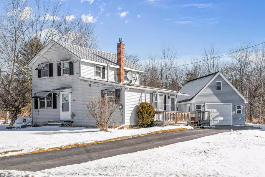 249 Cushnoc RD, Vassalboro, ME 04989