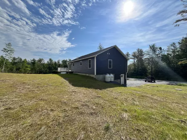 Hermon, ME 04401,229 Newburgh RD