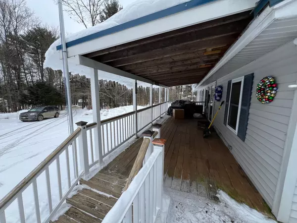 Oakland, ME 04963,528 Smithfield RD