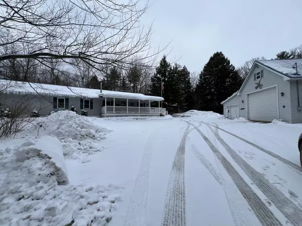 528 Smithfield RD, Oakland, ME 04963