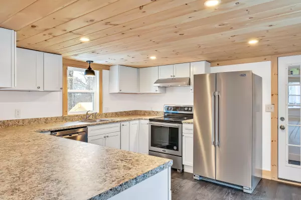 Mechanic Falls, ME 04256,20 Judson ST