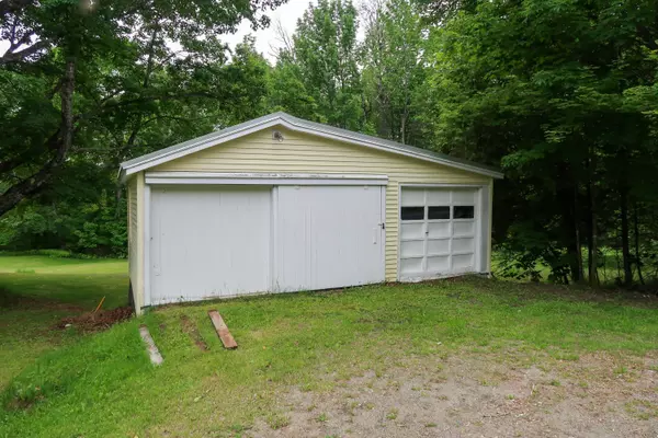 Madison, ME 04950,257 Golf Course RD