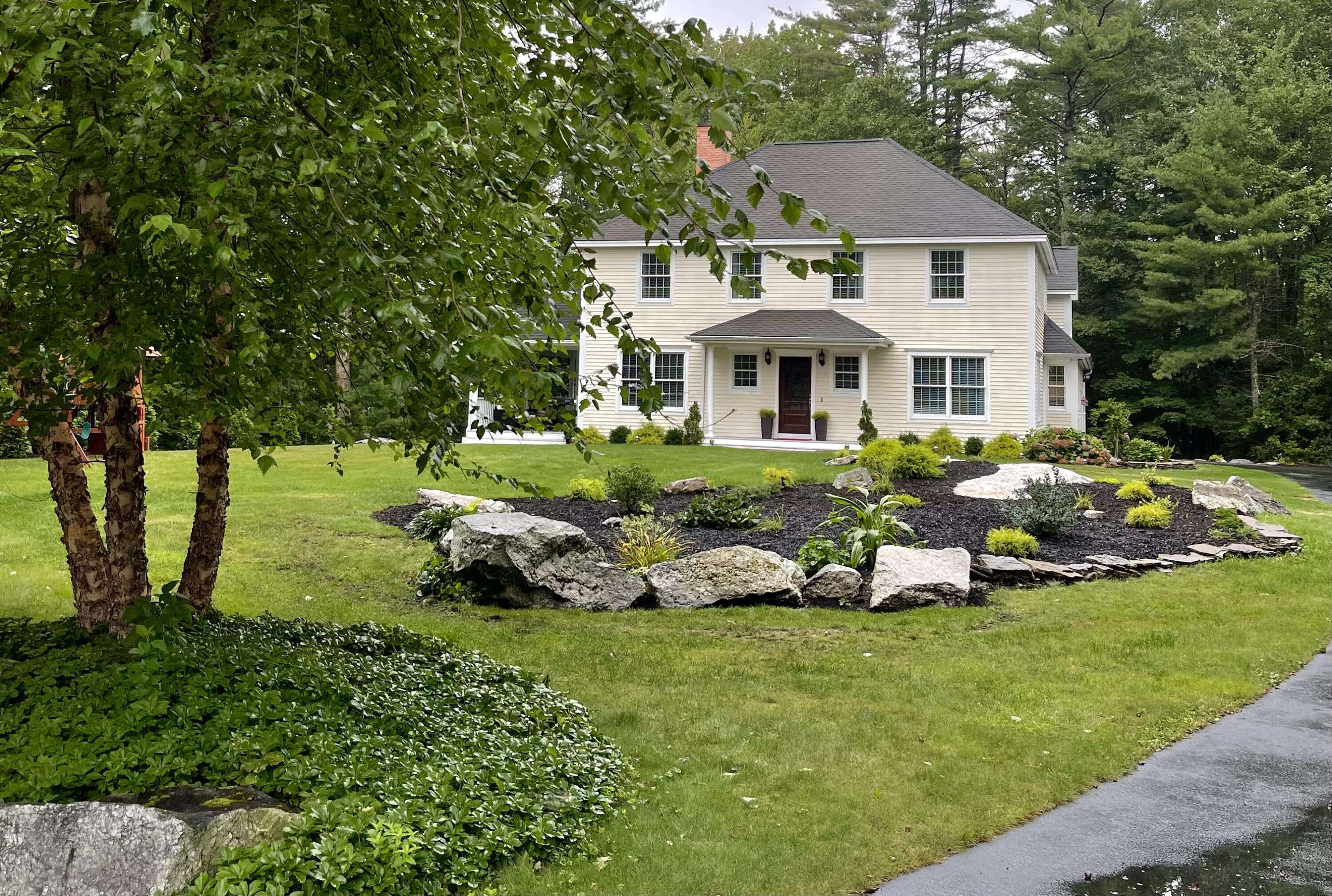7 Scitterygussett DR, Falmouth, ME 04105