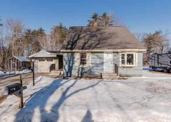 35 Jones ST, Auburn, ME 04210
