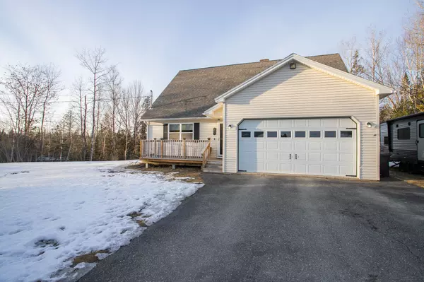 Hermon, ME 04401,39 Maple Leaf LN