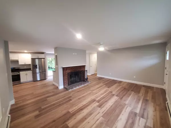 Raymond, ME 04071,6 County RD