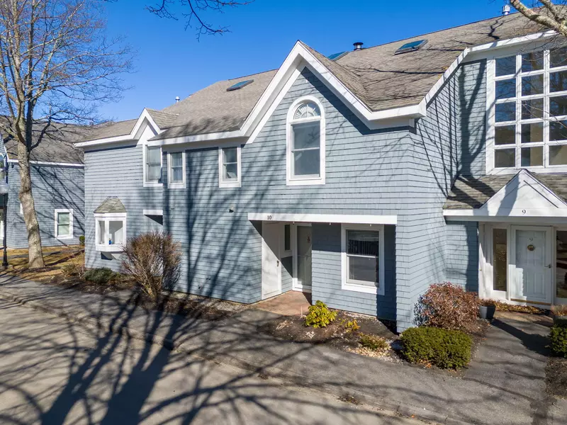 43 Mcfarland Point DR ##10B, Boothbay Harbor, ME 04538