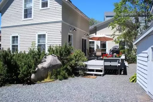 Mount Desert, ME 04662,2 Lilac LN