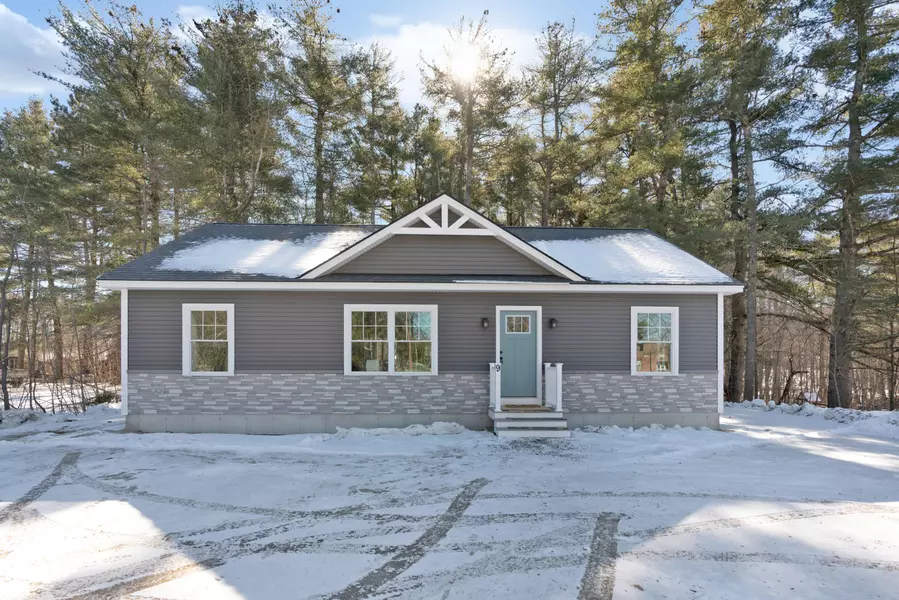 9 Libby Hill RD, Gray, ME 04039