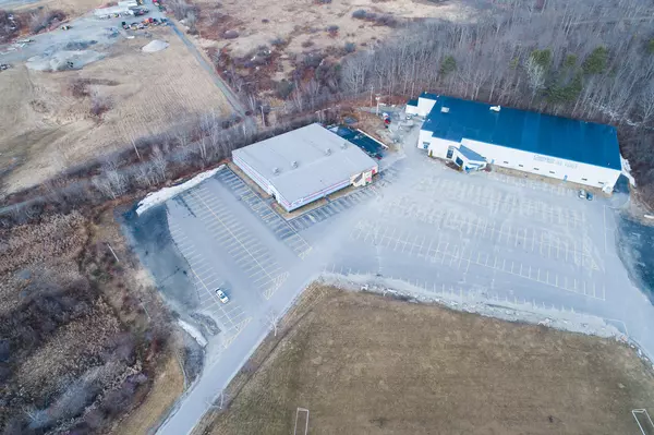 Hallowell, ME 04347,215 Whitten RD