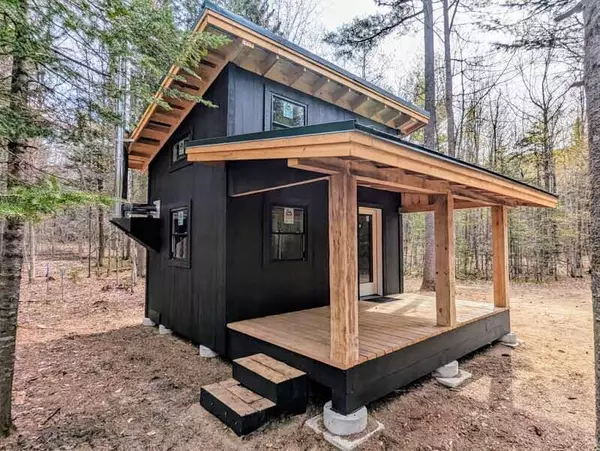 Kingfield, ME 04947,280 Iron Bridge RD