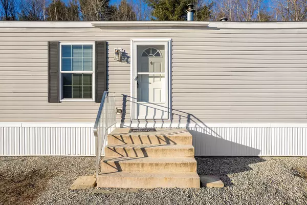 New Gloucester, ME 04260,12 Abby LN