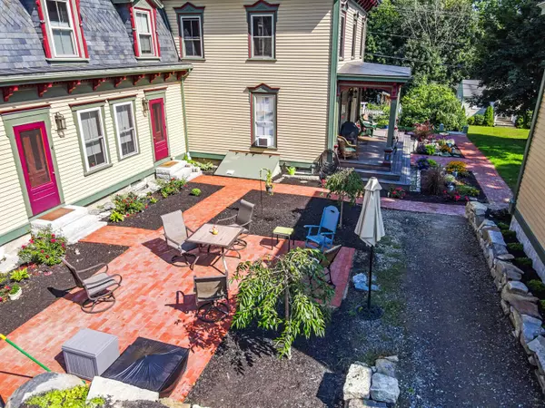 Hallowell, ME 04347,15 Middle ST #3