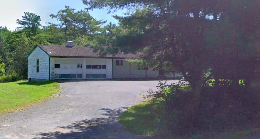 847 Post RD, Bowdoinham, ME 04008