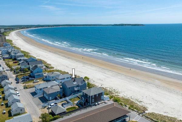 4 Wavelet ST, Old Orchard Beach, ME 04064