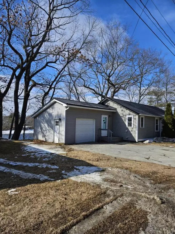 Milford, ME 04461,119 Bradley RD