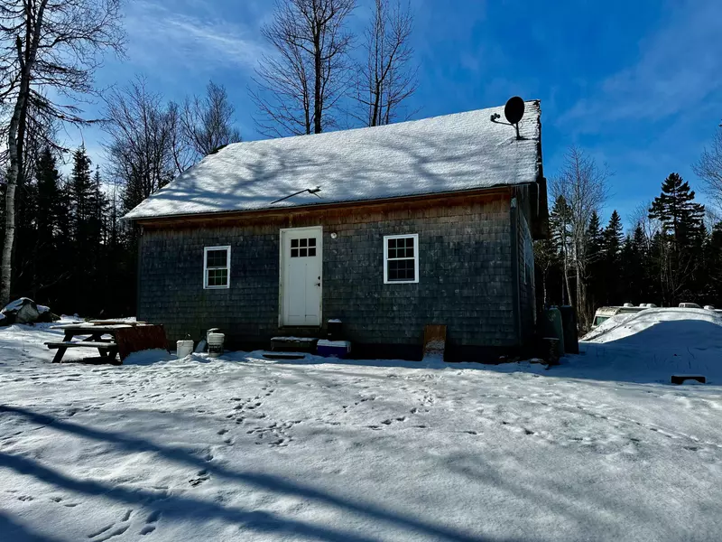 608 Deer Haven RD, Wesley, ME 04654